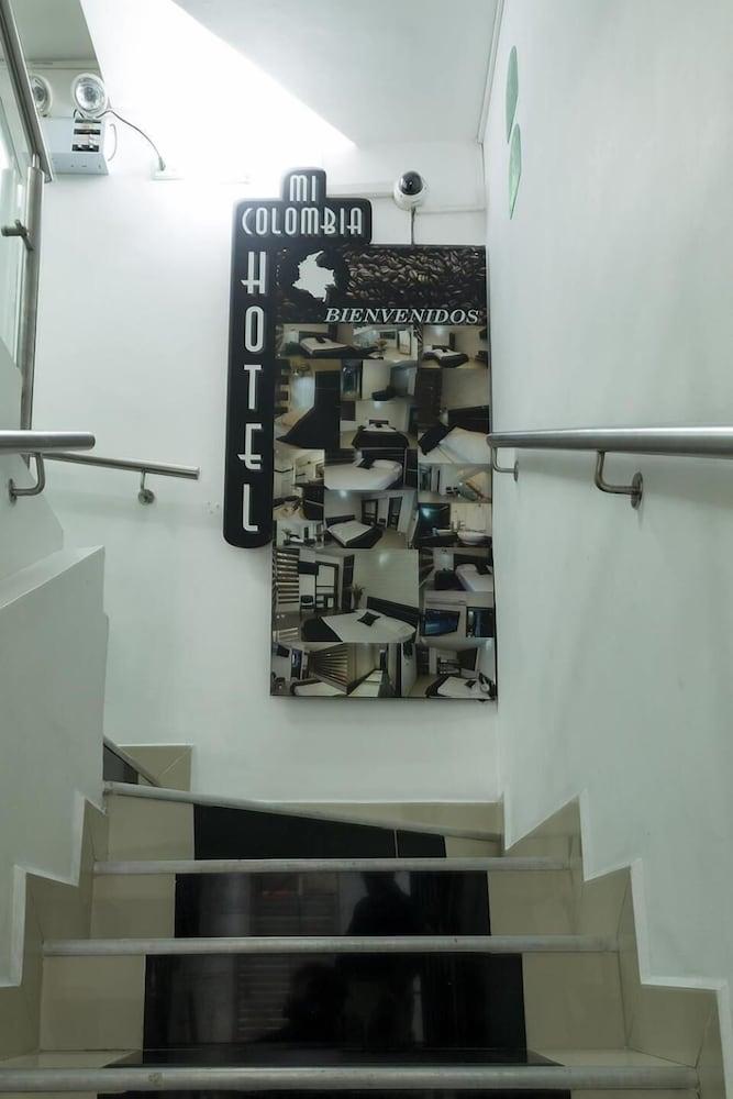 Ayenda 1254 Mi Colombia Hotel Меделин Екстериор снимка
