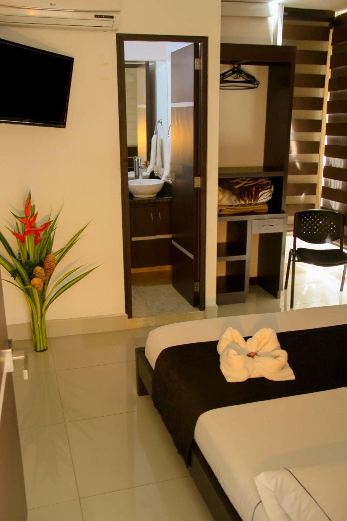 Ayenda 1254 Mi Colombia Hotel Меделин Екстериор снимка