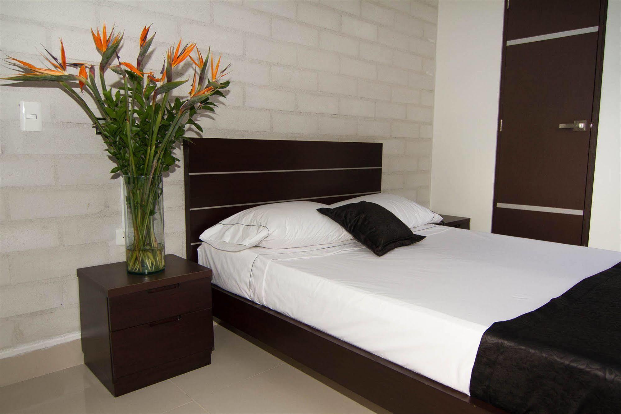 Ayenda 1254 Mi Colombia Hotel Меделин Екстериор снимка