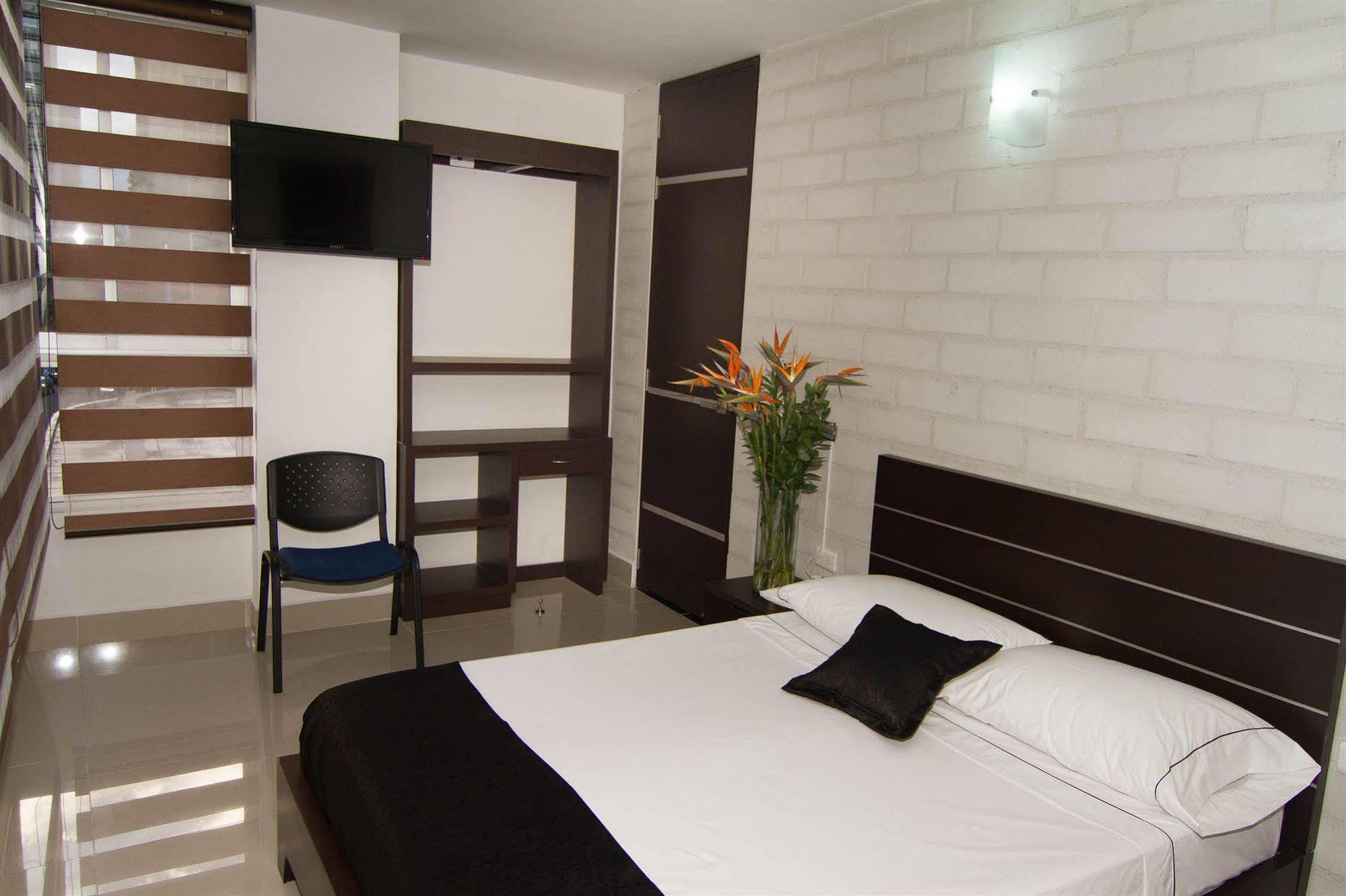 Ayenda 1254 Mi Colombia Hotel Меделин Екстериор снимка