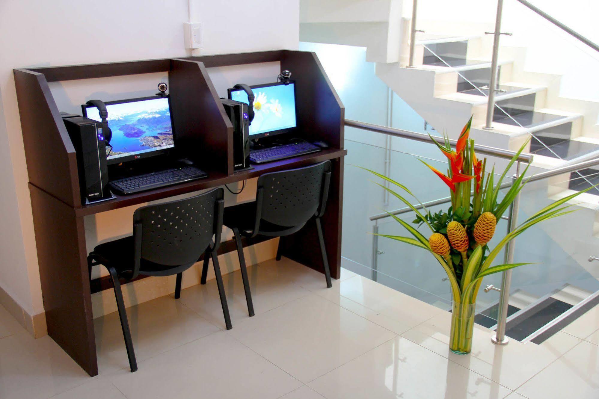 Ayenda 1254 Mi Colombia Hotel Меделин Екстериор снимка